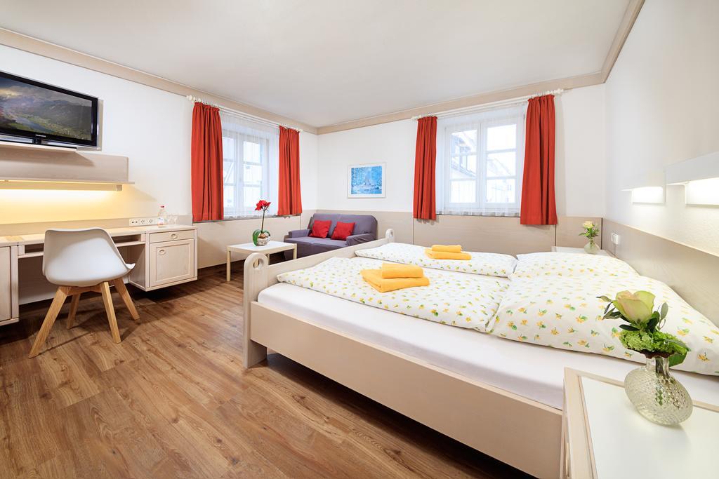 Hotel Garni Zur Laute Mindelheim Esterno foto